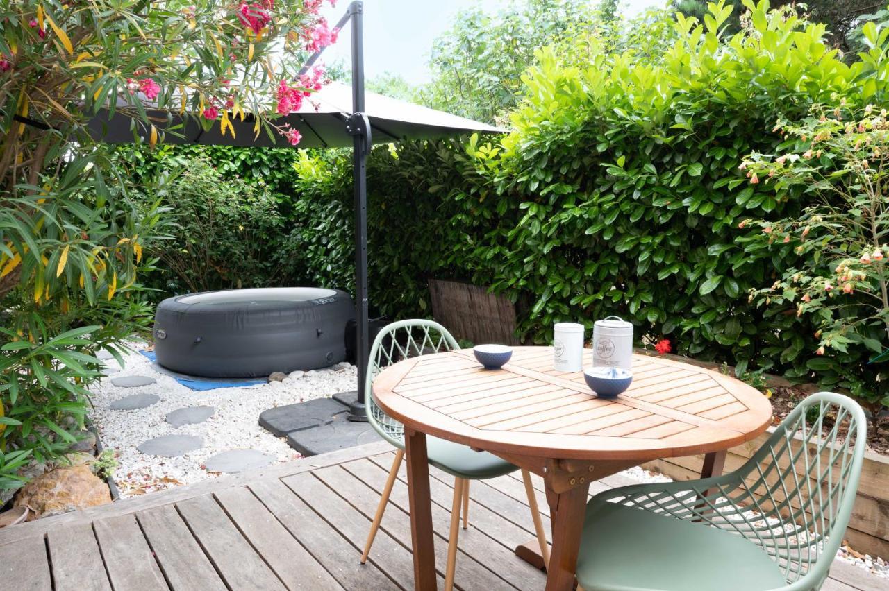 Idéal Couple Jacuzzi Et Jolie Cour Intérieure Appartement *